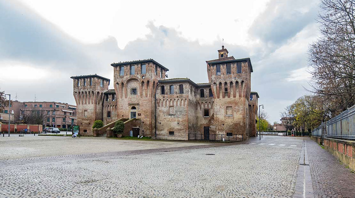 Sistema segnaletico e informativo per il Centro Commerciale Naturale del Comune di Cento